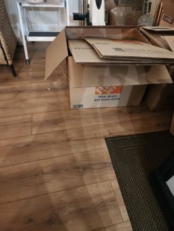 MOVINGS BOXES
