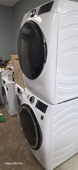 New washer and dryer brand General electric, The dryer is gas-powered.