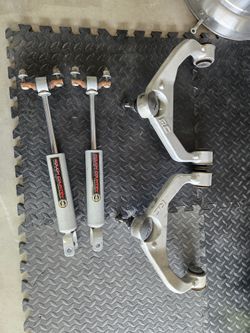 Rough Country Front 3inch Level Kit For 2011 To 2019 Chevy Silverado 2500HD