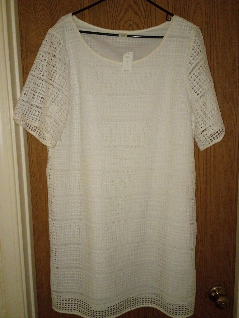 Women's Size XL Gap Overlay Shift Dress Color Off White Pick Up In Florence KY