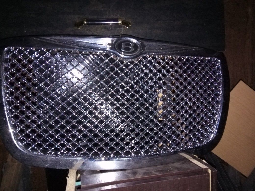 Grill For Chrysler (contact info removed)-2019