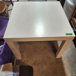 White Ikea cube table
21.75" x 21.75" x 18"h