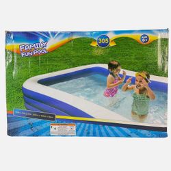Fun Family Pool 
