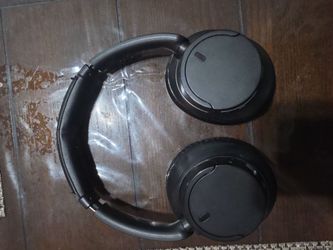 Sony ch720n (negotiable) with a replaced earpad