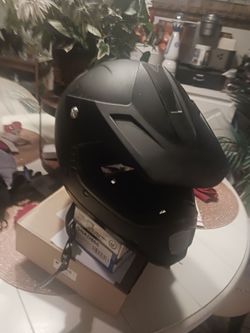 ILM YL DIRT BIKE HELMET IN CASE NEW 25 FIRM LOOK MY POST ALOT ITEM TO SEE