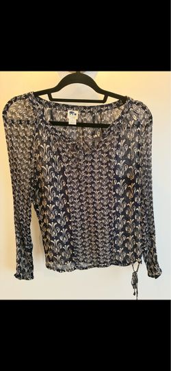 Woman’s lucky brand blouse