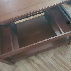 Coffee Table That Extands With Shelves 