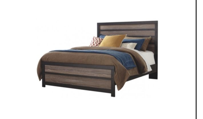 NEW!!! Harlinton Charcoal Queen Bed