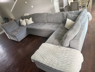 Large Gray U-Shaped Sectional Sofa