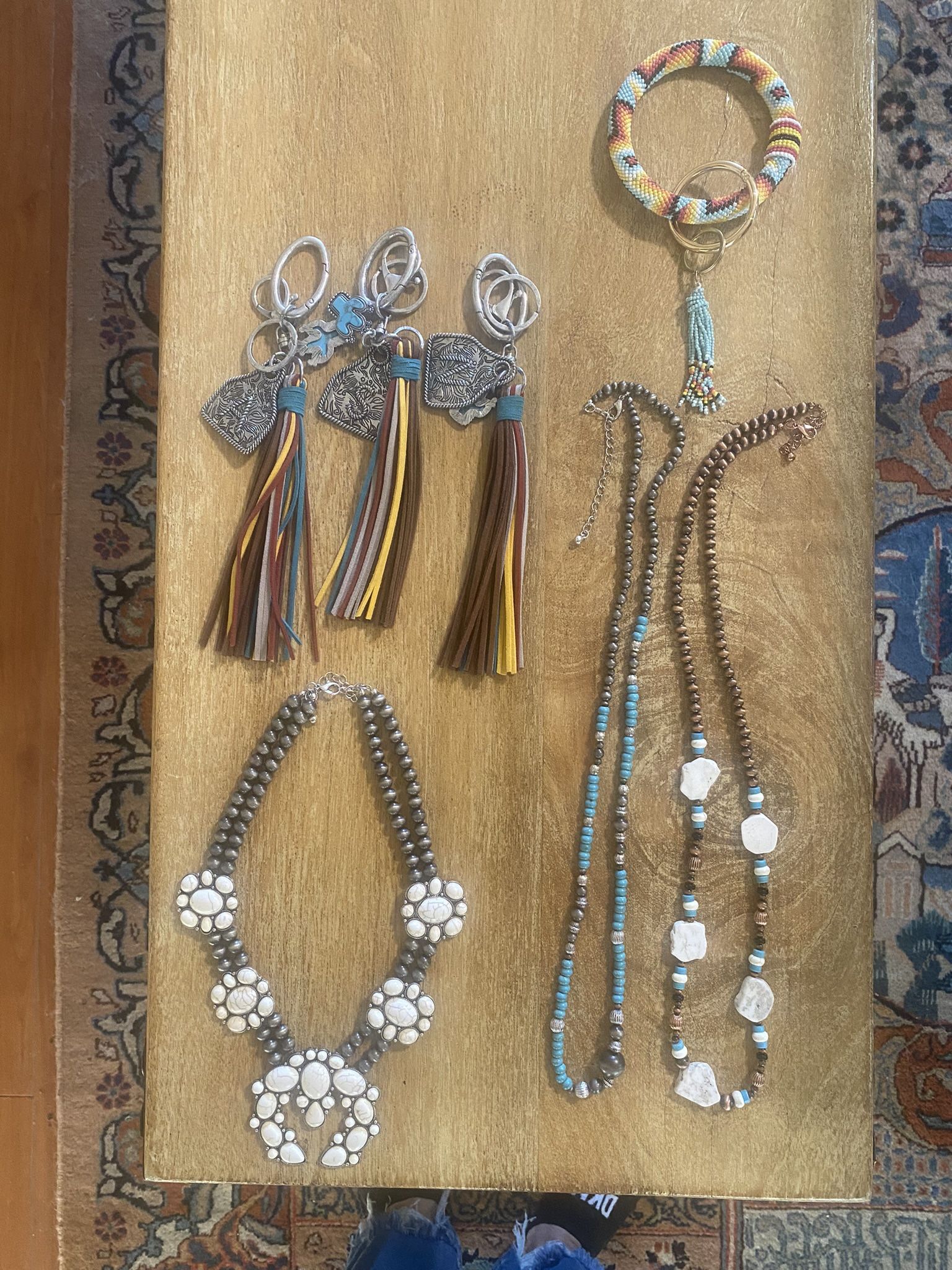 Set Of 3 Necklaces And 4 Keychains