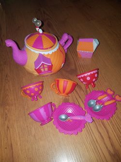 Lalaloopsy play tea set
