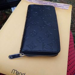 FASHION  BLACK Zipper CLOSURE  WALLET 