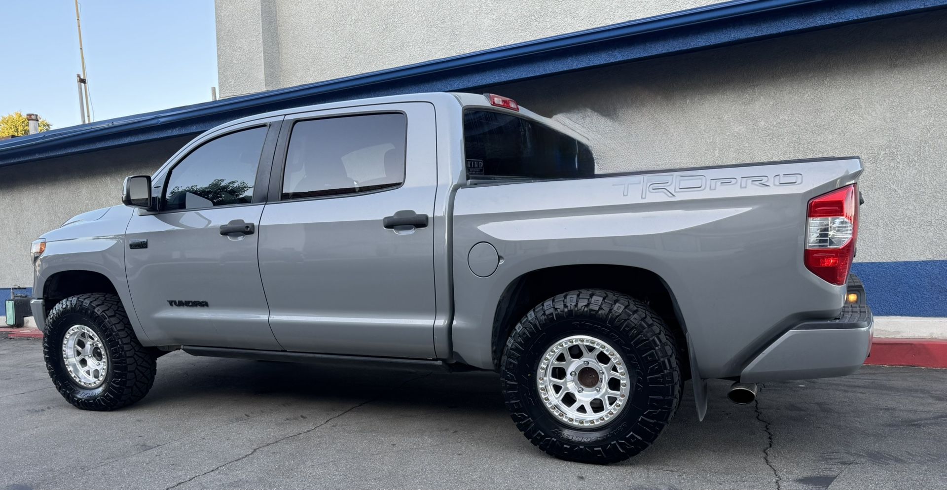 Kmc 444 Mesa Beadlock 17x9 5x150 -12 Offset With Nitto Ridge Grappler 35x12.50R17 Tires🔥🔥🔥🔥