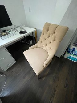 Free! 2chairs and couch