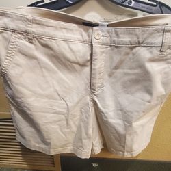 Chaps Women's Shorts. Size 14
