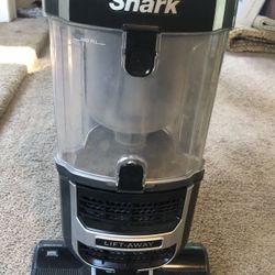 Shark Navigator Vacuum Cleaner 