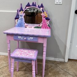 Classic Disney Princess Vanity Table With Bench
