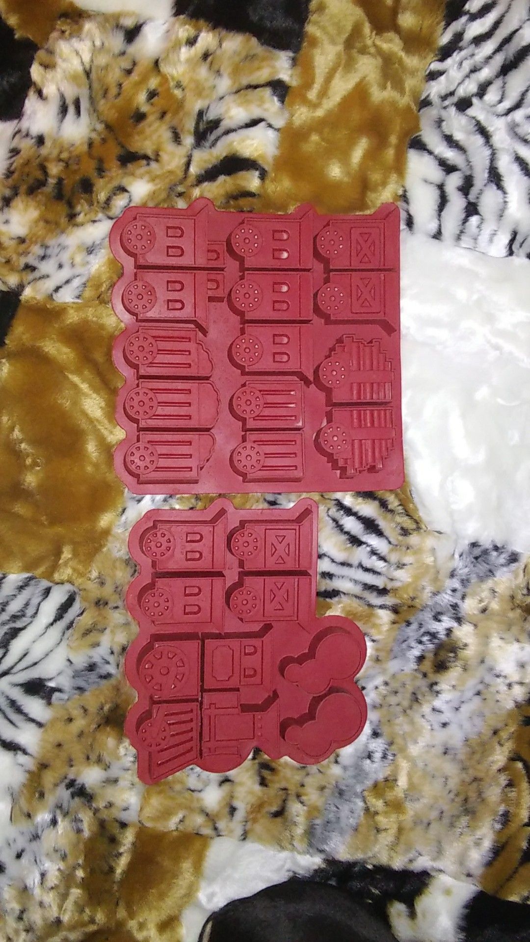 Silicone cake molds for train