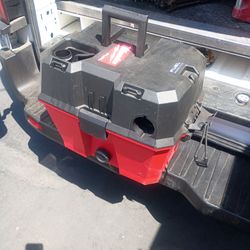 Milwaukee m18