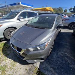 2020 Nissan Versa 