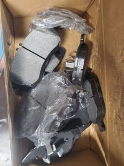 Front & Rear Ceramic Brake Pad Set for Mercedes-Benz C300.