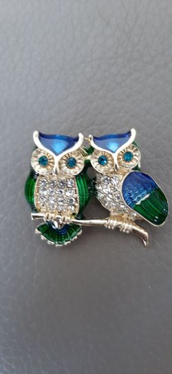 Various Owl Brooches with Crystals $10 each