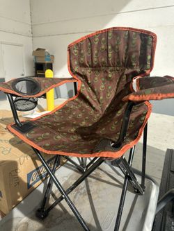 2 Children’s Fold Up Chairs