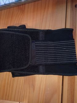 Adult size large back support belt new doesn't come with straps $7 pick up in Edinburg if posted it's available