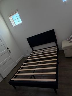 Full size Black Platform Bed Frame with Headboard