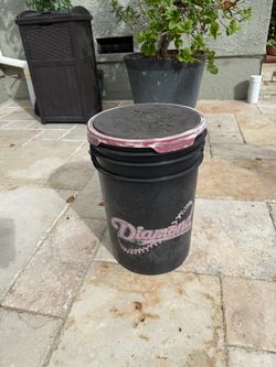 Diamond Baseball Bucket with balls