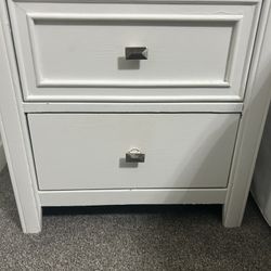 Matching Dresser Night Stand Set 