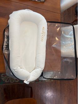 Dockatot Deluxe+ Baby Lounger