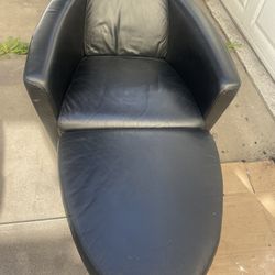 Leather Lounge Chair