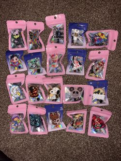 Retractable badge id holders