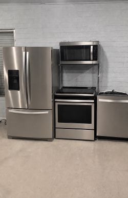 Stainless steel kitchen appliances bundle