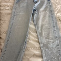 Aeropostale Low-Rise Baggy Jeans – Light Wash