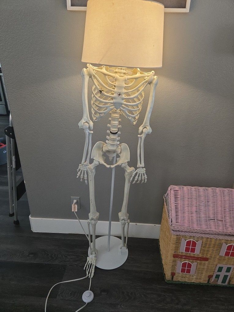 Skeleton Lamp