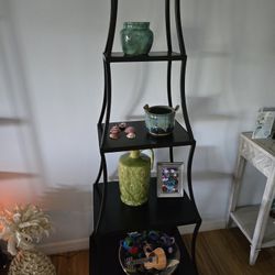 4 Tier Metal Sturdy Cool Pyramid Shelf 