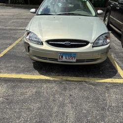 2003 Ford Taurus
