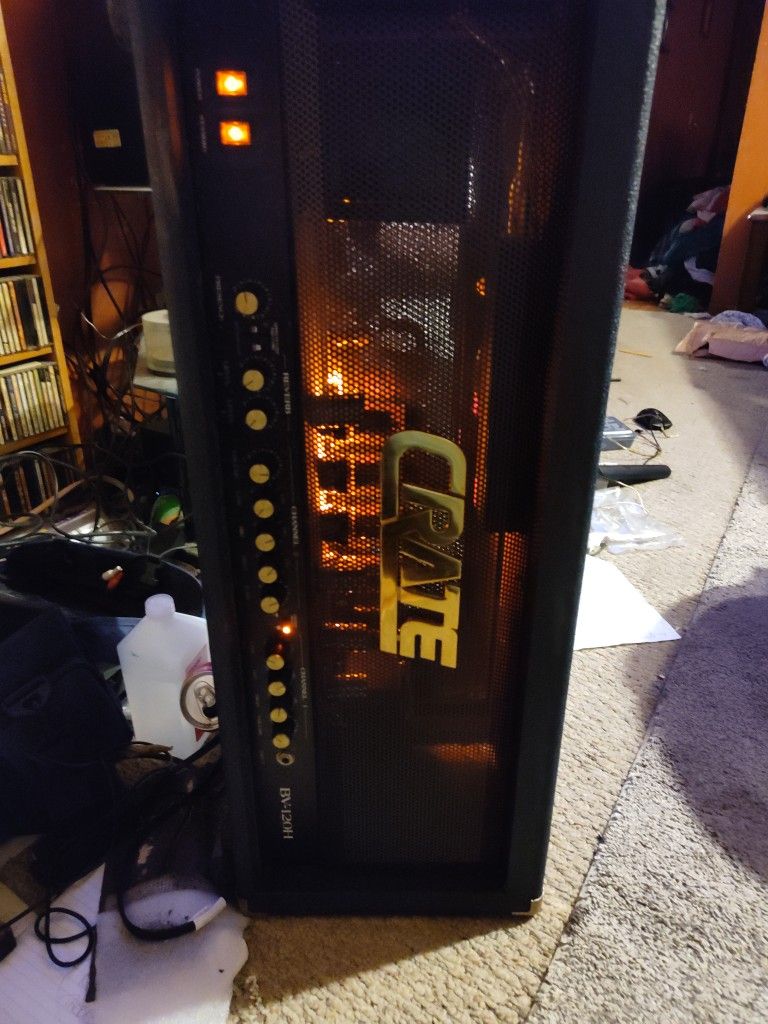 CRATE GUITAR AMPLIFIER O.B.O