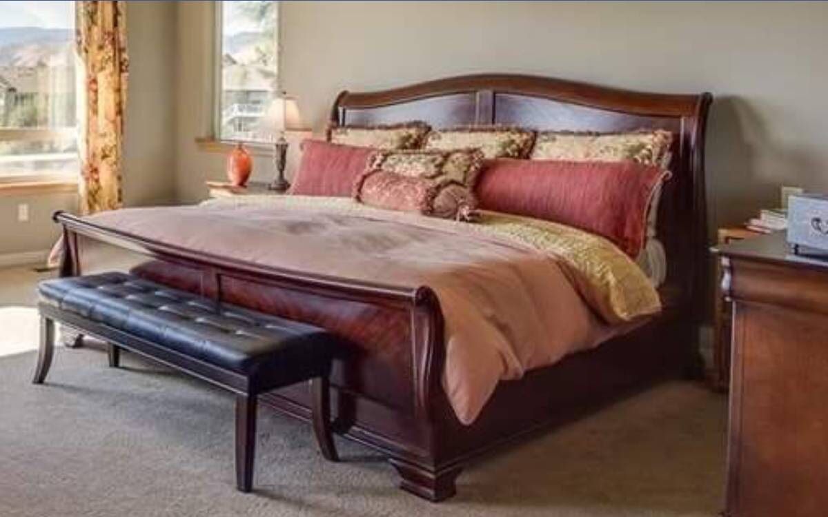 King size bedroom set