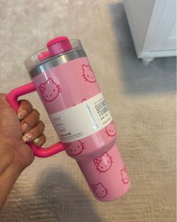 Stanley x Hello Kitty 40oz Quencher Tumbler