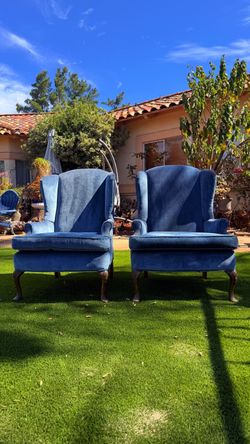 2 Living Room Chairs