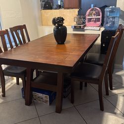 Kitchen table