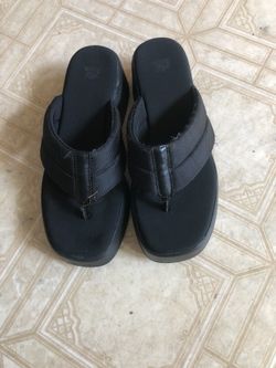 Wild Fable Black Platform slides size 8