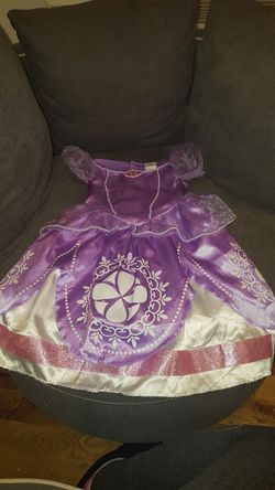 Sofia play dress.