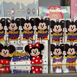 AUTHENTIC POPMART MICKEY FAMILY 