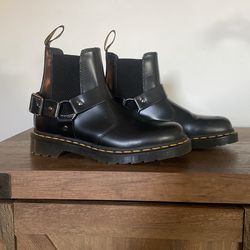 Dr. Martens 