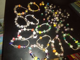 Charm bracelets collection
