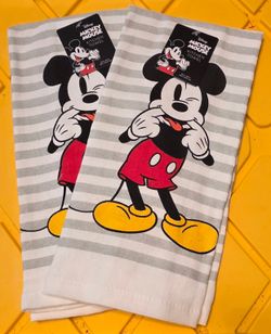 DISNEY MICKEY MOUSE KITCHEN TOWEL PAIR $10 ONLY